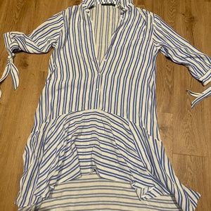 Oversized Dress with blue lines